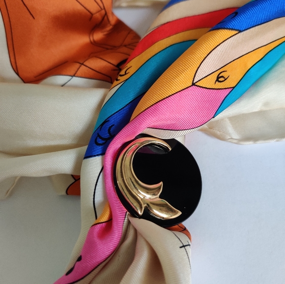 2/$50 Vintage Scarf/ Dress clip and matching earrings - Picture 5 of 12